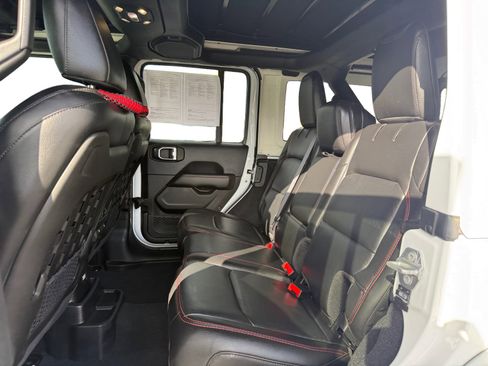 Used 2019 Jeep Wrangler Unlimited Rubicon image 16