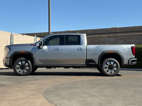 New 2026 GMC Sierra 2500 Denali w/ Denali Reserve Package AWD/4WD image 7