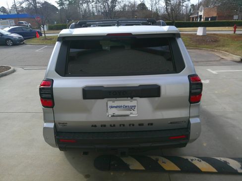 Used 2025 Toyota 4Runner TRD Off-Road Premium image 11