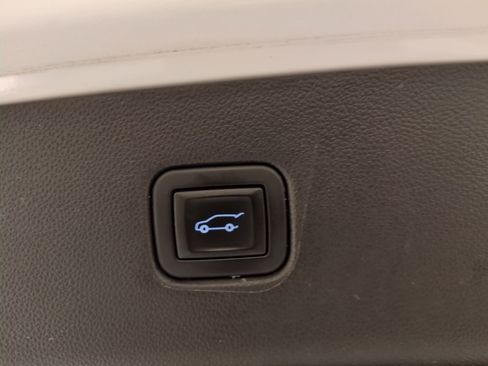 Used 2020 Chevrolet Blazer LT image 14