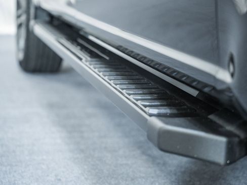 Used 2023 Ford F150 Lariat w/ Equipment Group 502A High image 14