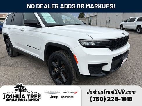 Used 2023 Jeep Grand Cherokee L Laredo image 1