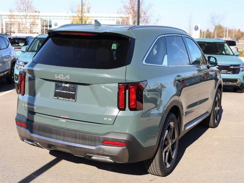 Used 2025 Kia Sorento EX image 5