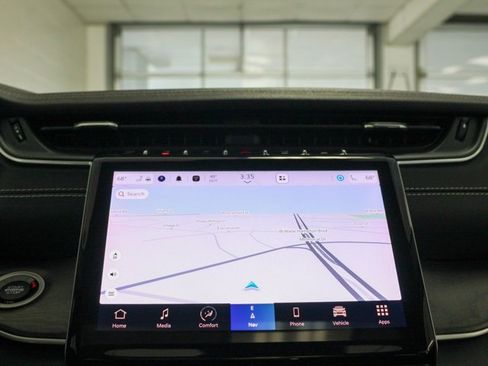 Certified 2023 Jeep Grand Cherokee L Limited w/ Black Appearance Package image 16