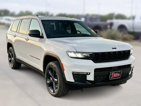 New 2025 Jeep Grand Cherokee L Limited w/ Black Appearance Package AWD/4WD image 1
