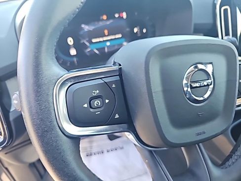 Used 2023 Volvo XC40 B5 Plus w/ Protection Package Premier image 21
