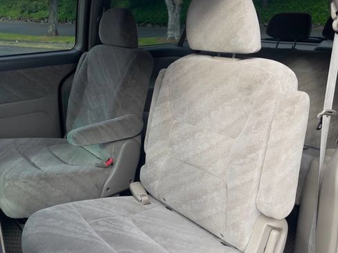 Used 2004 Honda Odyssey EX image 14