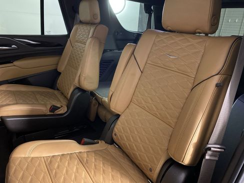 Used 2021 Cadillac Escalade Sport w/ Driver Assist Tech Package image 15