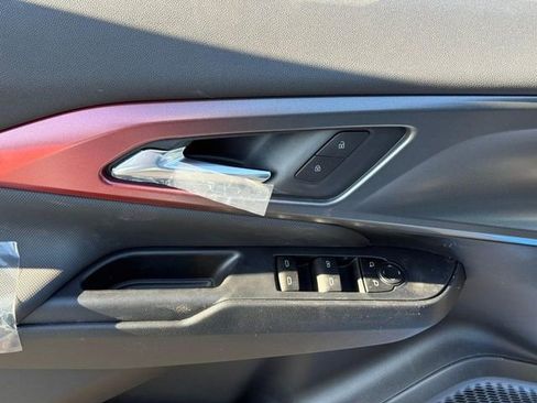 New 2026 Chevrolet Equinox EV RS image 11