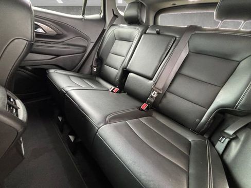 Used 2024 GMC Terrain SLT AWD/4WD image 28