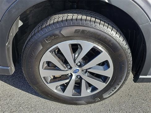 Used 2022 Subaru Outback Premium image 8