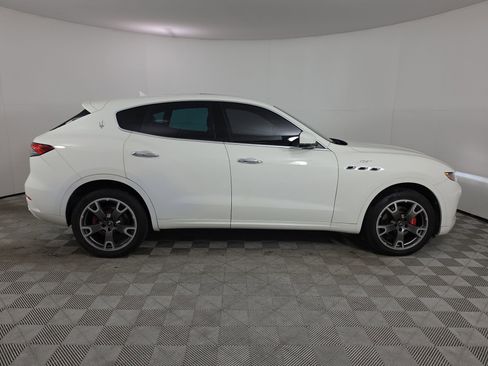 Used 2023 Maserati Levante GT AWD/4WD image 8