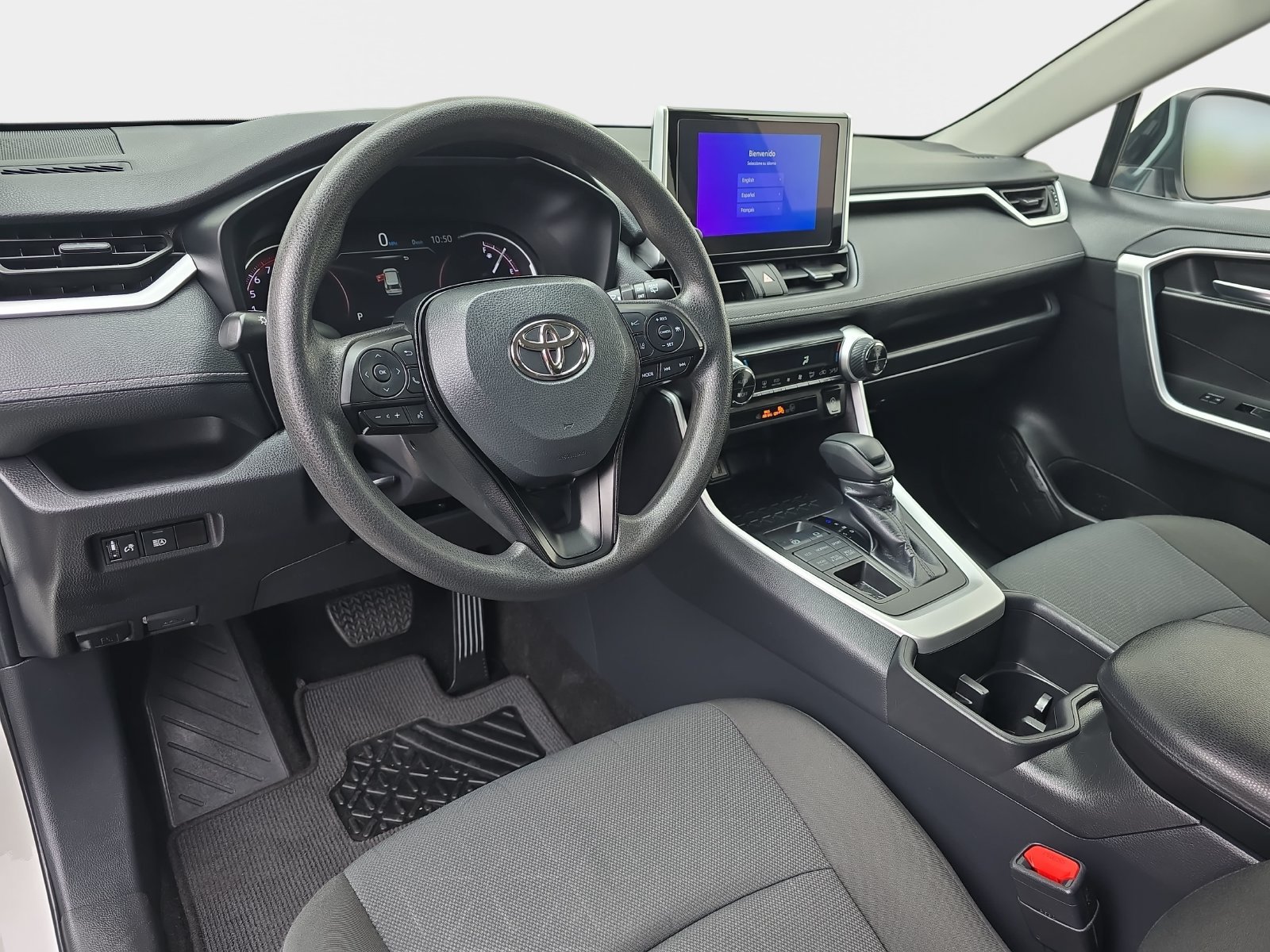 Used 2025 Toyota RAV4 XLE AWD/4WD image 18