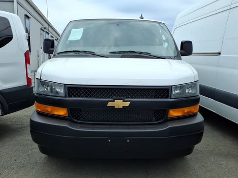 Used 2025 Chevrolet Express 2500 Extended w/ Driver Convenience Package RWD image 2