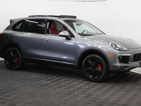 Used 2015 Porsche Cayenne S AWD/4WD image 7