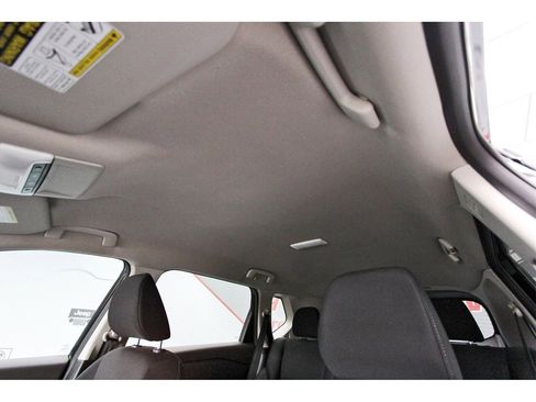 Used 2023 Nissan Rogue S image 28