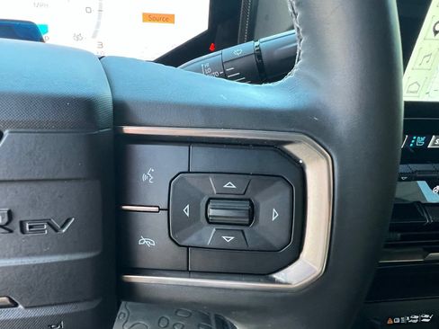 Used 2025 GMC Hummer EV 2X AWD/4WD image 46