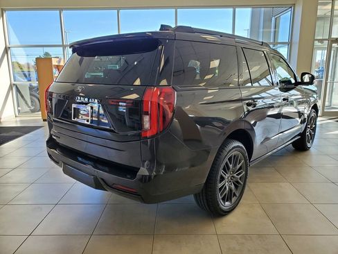 New 2025 Ford Expedition Platinum w/ Stealth Performance Package image 4