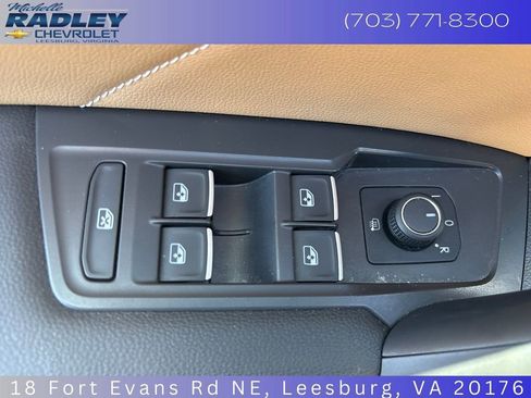 Used 2023 Volkswagen Tiguan SE R-Line AWD/4WD image 13