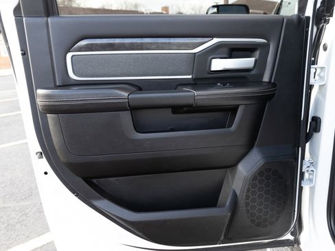 Used 2020 RAM 2500 Big Horn w/ Level 1 Equipment Group image 12