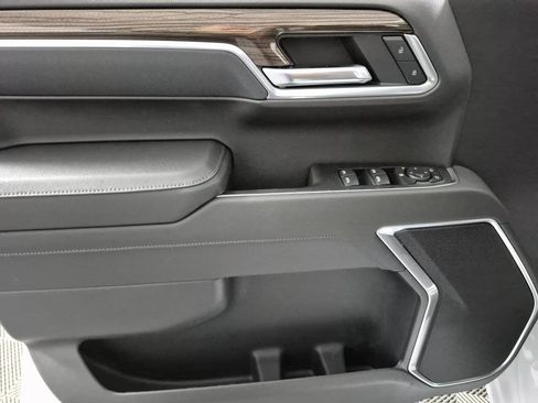 New 2026 Chevrolet Silverado 1500 LT w/ Z71 Off-Road Package image 13