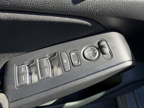 Used 2025 Honda Civic Sport image 17