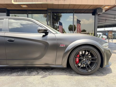 Used 2022 Dodge Charger Scat Pack RWD image 17