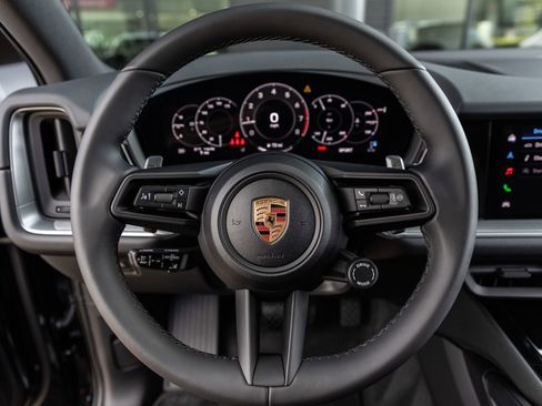 Certified 2026 Porsche Cayenne image 30