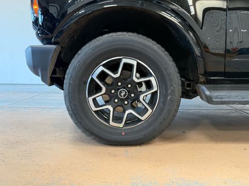 Used 2025 Ford Bronco Outer Banks AWD/4WD image 11