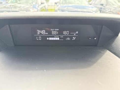 Used 2023 Subaru Crosstrek 2.0i Premium AWD/4WD image 29