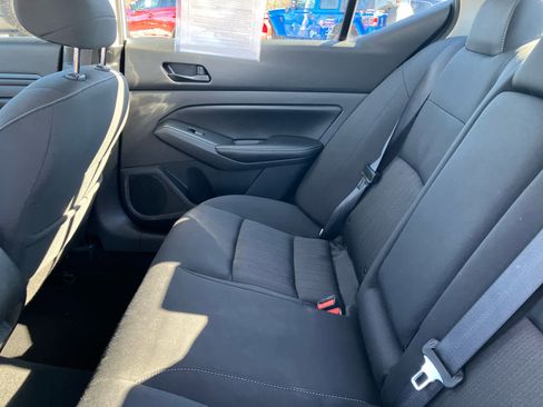 Used 2024 Nissan Altima 2.5 SV image 28