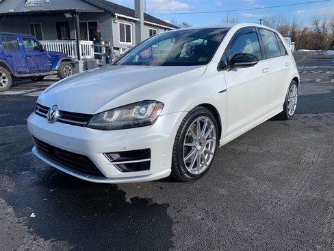 Used 2017 Volkswagen Golf 4-Door image 9