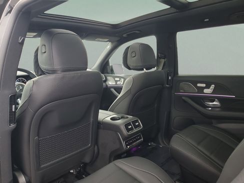 Certified 2026 Mercedes-Benz GLS 580 4MATIC image 11