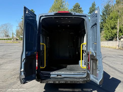 Used 2019 Ford Transit 250 148 High Roof Extended image 22