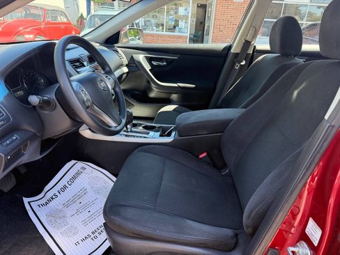 Used 2014 Nissan Altima 2.5 S FWD image 9