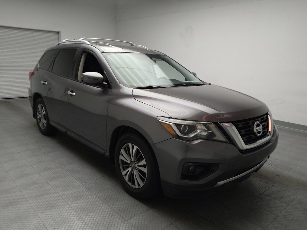 Used 2018 Nissan Pathfinder SL w/ Cargo Package FWD image 13