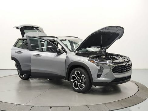 New 2026 Chevrolet Trax RS w/ Driver Confidence Package FWD image 9