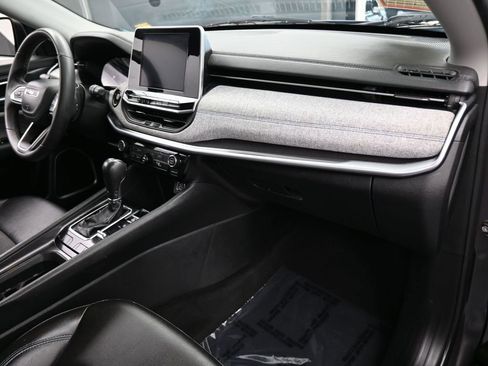 Used 2022 Jeep Compass Latitude image 45