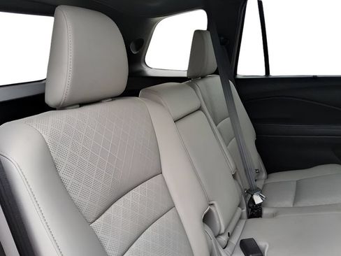 Used 2019 Honda Passport Touring image 37