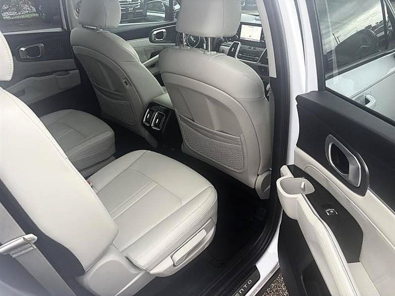 Used 2023 Kia Sorento SX FWD image 28