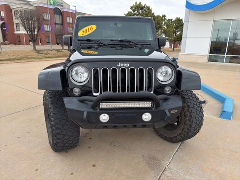 Used 2016 Jeep Wrangler Unlimited Sahara w/ Max Tow Package image 2