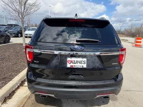 Used 2018 Ford Explorer XLT AWD/4WD image 7