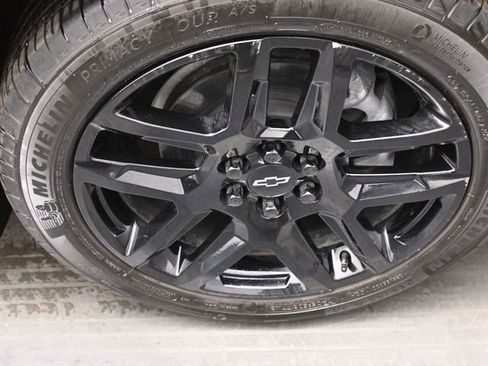 Used 2024 Chevrolet Blazer LT w/ LPO, Black Grille Bar Package image 29