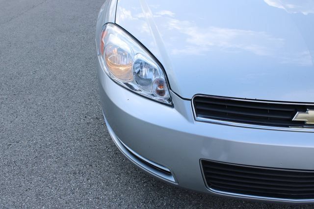 Used 2009 Chevrolet Impala LS FWD image 33