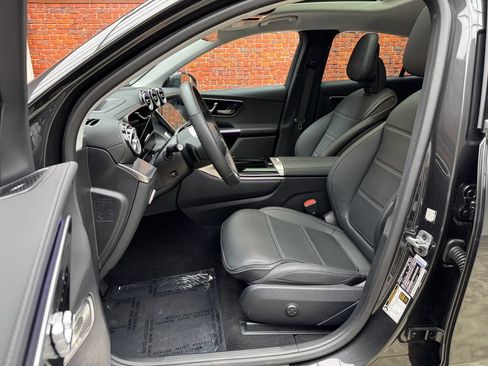 Used 2026 Mercedes-Benz GLC 300 4MATIC image 22