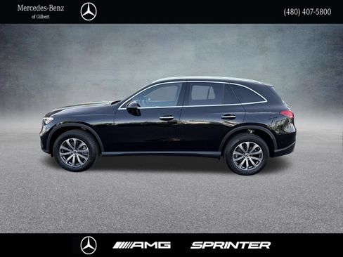 Used 2024 Mercedes-Benz GLC 300 image 2