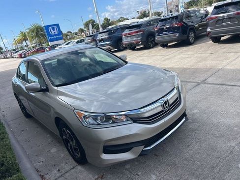Used 2017 Honda Accord LX image 3