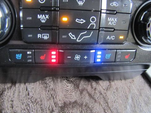 Used 2017 Ford F250 Lariat w/ Lariat Value Package image 45