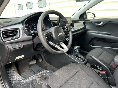 Used 2023 Kia Rio S image 9