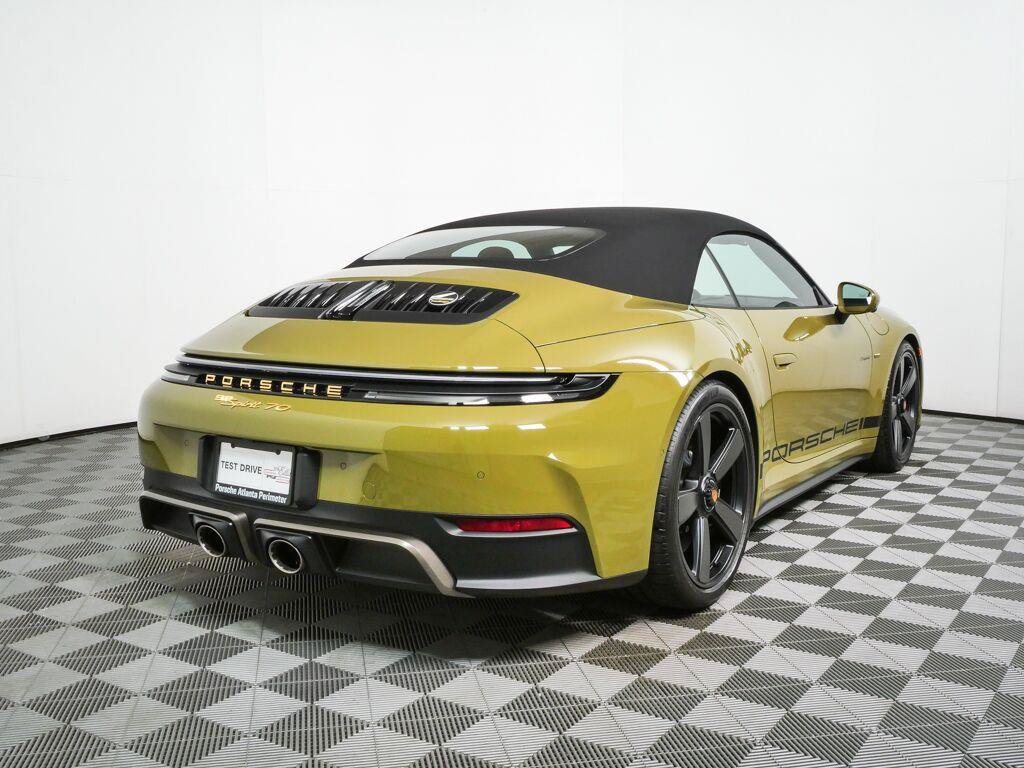 Used 2026 Porsche 911 GTS RWD image 33
